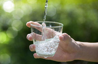Améliorer l’accès à une eau potable de qualité dans l’UE